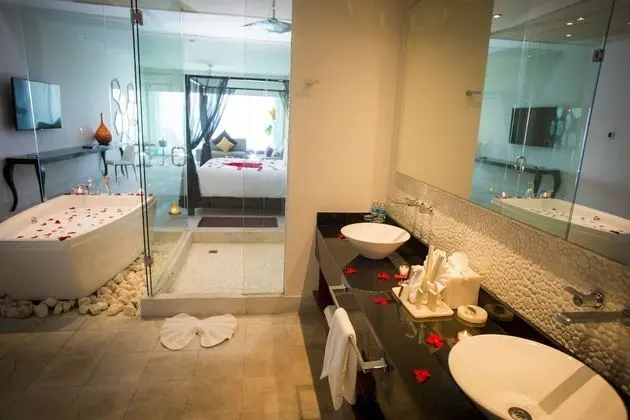 Ocean View Suite