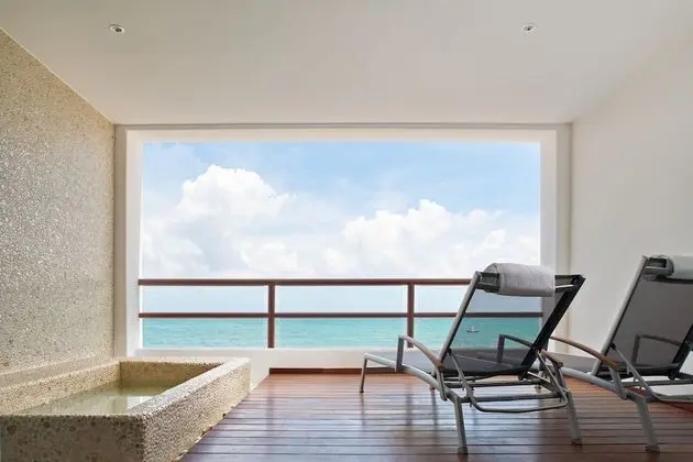 Pool View Suite