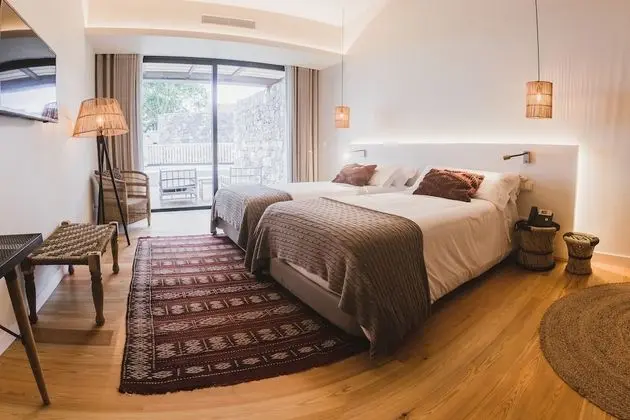 Superior Tek Büyük veya İki Ayrı Yataklı Oda, Bağlantılı Odalar, Bahçe Manzaralı