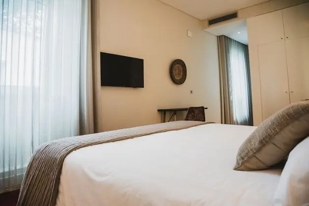 Tek Büyük veya İki Ayrı Yataklı Oda, Resort Manzaralı