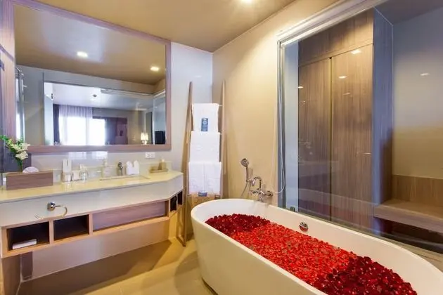 Deluxe Bungalow, Beachfront (Adults Only)