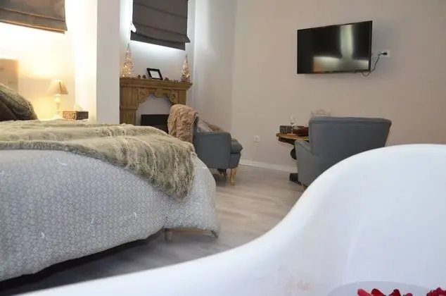 Tek Büyük Yataklı Oda, 1 Büyük (Queen) Boy Yatak, Sigara İçilmez