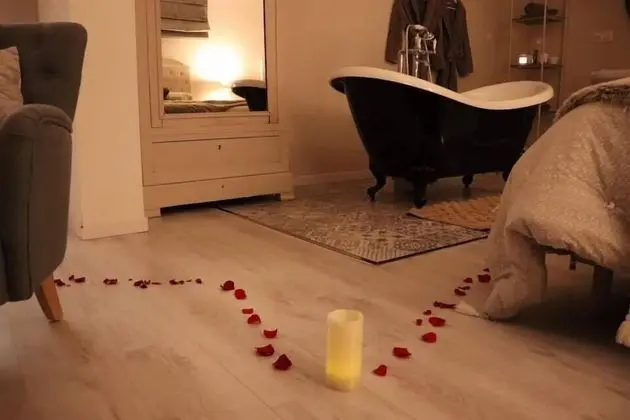 Tek Büyük Yataklı Oda, 1 Büyük (Queen) Boy Yatak, Sigara İçilmez