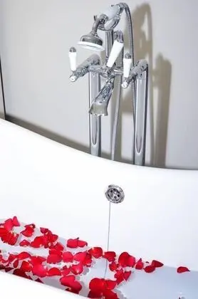 Tek Büyük Yataklı Oda, 1 Büyük (Queen) Boy Yatak, Sigara İçilmez