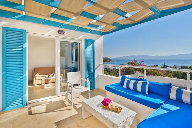 https://images.etstur.com/imgproxy/resize/2560x1440/files/images/hotelImages/etsrooms/595/Sentido_Bellazure_20241119161116_5.jpg