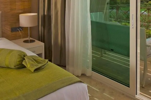 Otel Standart Kara Tarafı