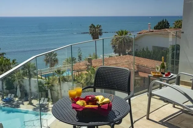 Sea View Double Room Grand Corner Terrace (2 Adults)