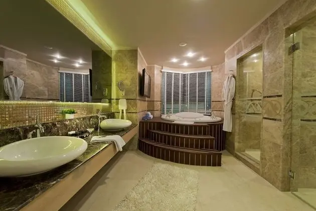 King Suite