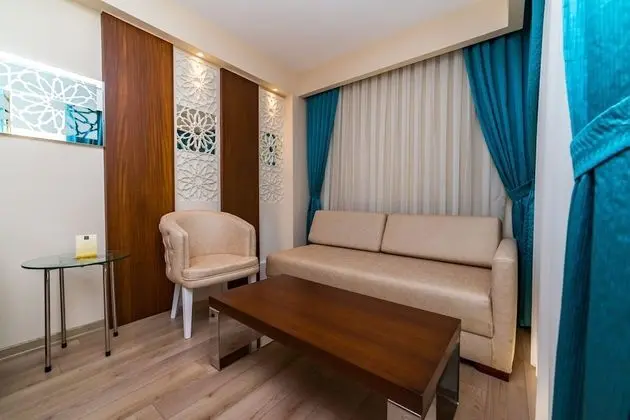 Standard Oda, Teras, Havuz Kenarı