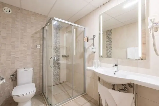 Superior Tek Büyük veya İki Ayrı Yataklı Oda, Balkon