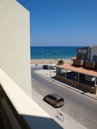 Tek Büyük Yataklı Oda, Kısmi Deniz Manzaralı