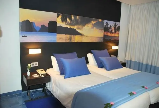 1 Çift Kişilik Veya 2 Tek Kişilik Yatak Side Sea View