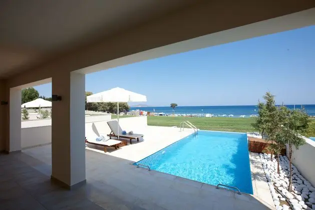 Suit With Private Pool