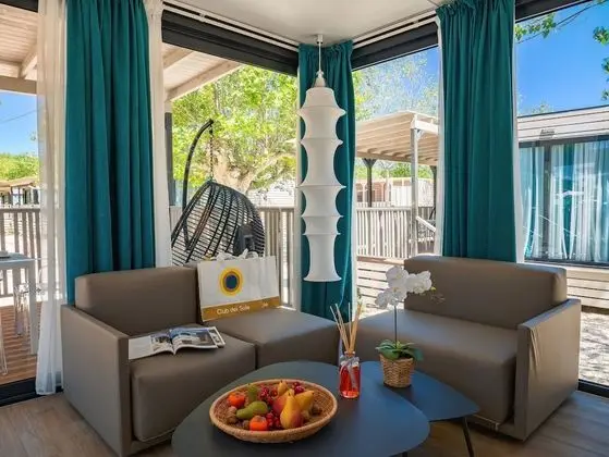 Lodge Deluxe - MD (Deluxe Mobile Home)