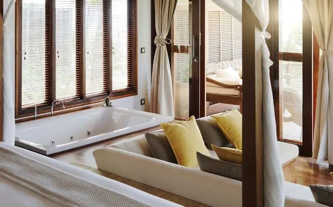 Luxury Villa (Beach)