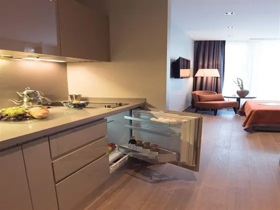 Studio, Şehir Manzaralı