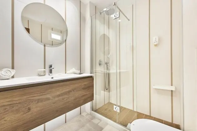Tek Büyük Yataklı Oda, Balkon