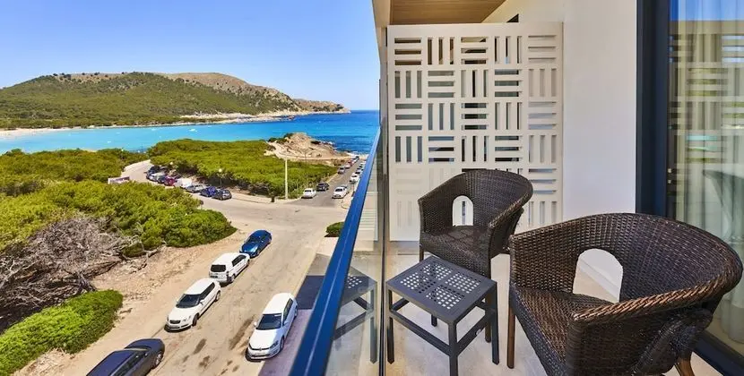 Tek Büyük Yataklı Oda, Balkon, Deniz Manzaralı