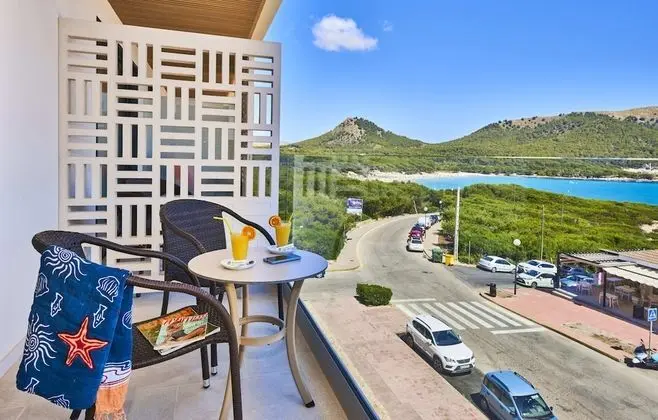 Tek Büyük Yataklı Oda, Balkon, Deniz Manzaralı