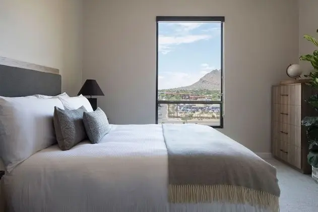 Apart Daire, 2 Yatak Odası (Designer Furnished Apartment)