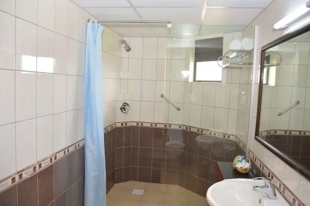 Standard Tek Büyük Yataklı Oda, Göl Manzaralı