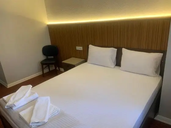 Standart Oda, Simge Yapı Manzaralı