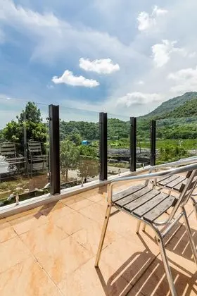 Dört Kişilik Oda, Balkon, Bahçe Manzaralı