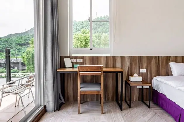 Tek Büyük Yataklı Oda, Balkon, Bahçe Manzaralı