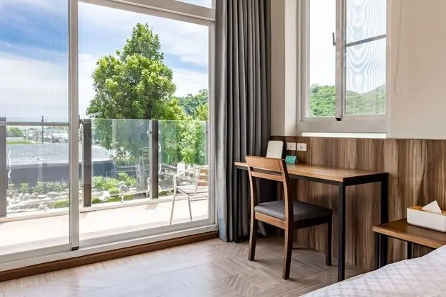 Tek Büyük Yataklı Oda, Balkon, Bahçe Manzaralı