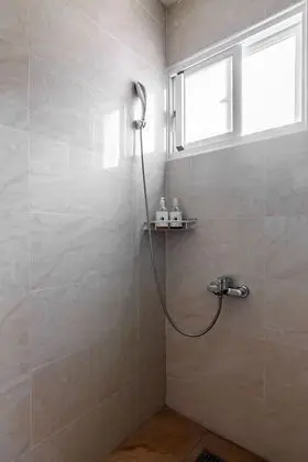 Tek Büyük Yataklı Oda, Balkon, Bahçe Manzaralı