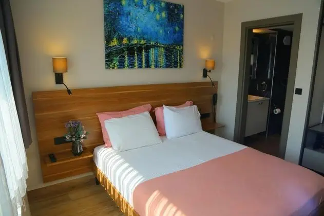 Standart Oda, Deniz Manzaralı, Balkonlu
