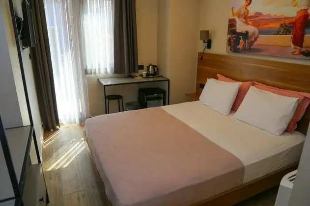 Standart Oda, Kara Manzaralı