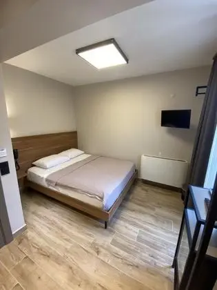 Standart Oda, Kara Manzaralı