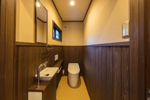 Sıra Ev (Kitamachi 102)