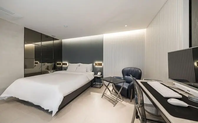 Oda (SUITE (Rinaldi bed in Italy high-spec)