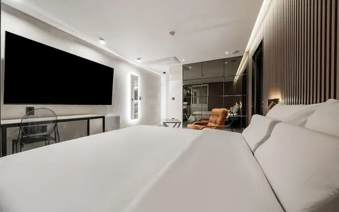 Oda (TERRACE (Rinaldi bed in Italy 75-inch)