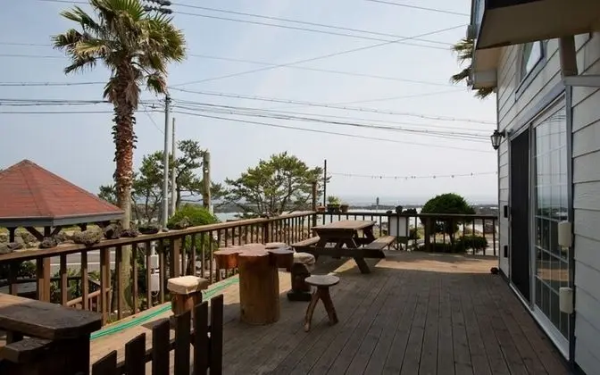 Oda (Private House Ocean View (MIN 2 Night)