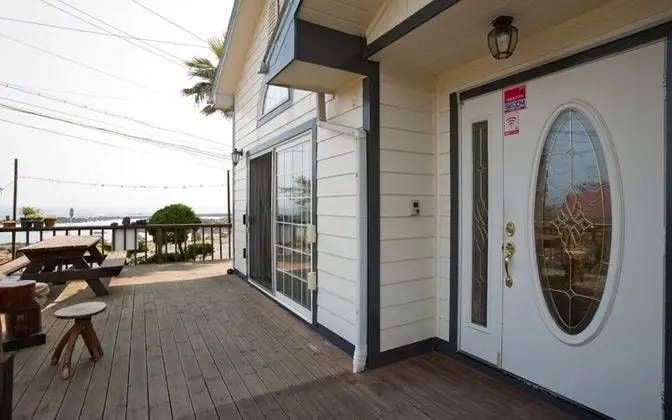 Oda (Private House Ocean View (MIN 2 Night)
