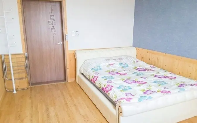 Oda (Room 203)