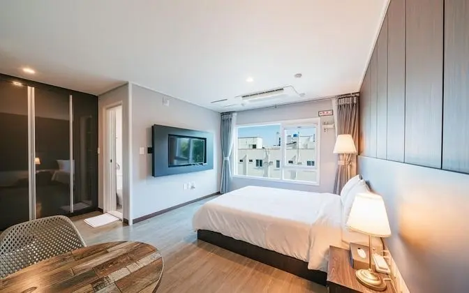 Oda (Deluxe Double Room (Netflix automatic)