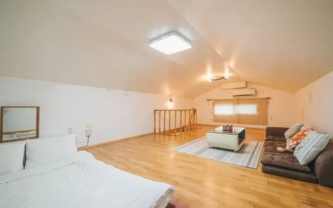 Oda (Room 201)