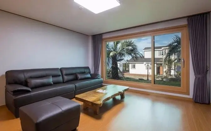 Oda (Family Room)