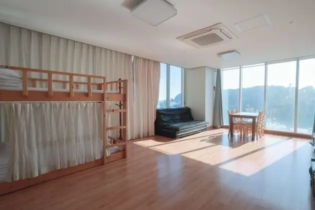 Traditional Apart Daire, Okyanus Manzaralı