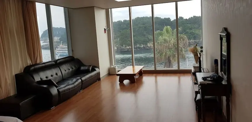 Traditional Apart Daire, Okyanus Manzaralı