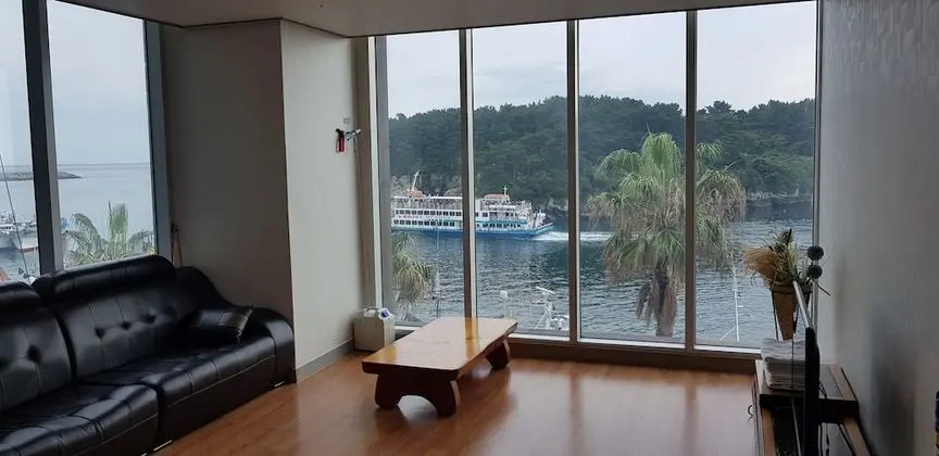 Traditional Apart Daire, Okyanus Manzaralı