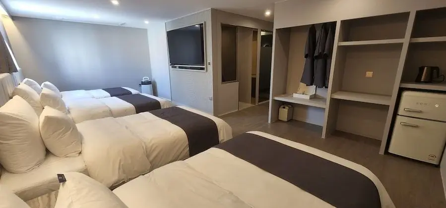 Superior Dört Kişilik Oda