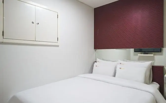 Oda (Charming Room (Netflix Available Inqu)