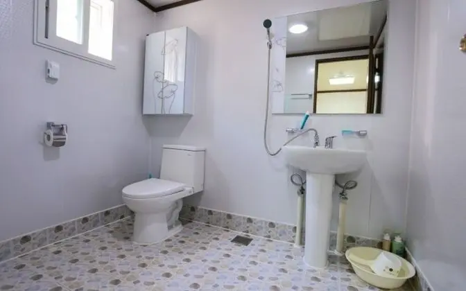Oda (Baiyun Pension 101 (Ondol Room))