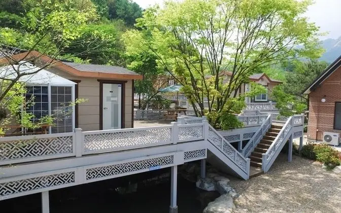 Oda (Baiyun Pension 101 (Ondol Room))