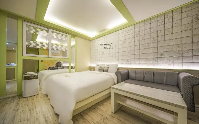 Oda (VIP room - 1st room parking / Netflix)